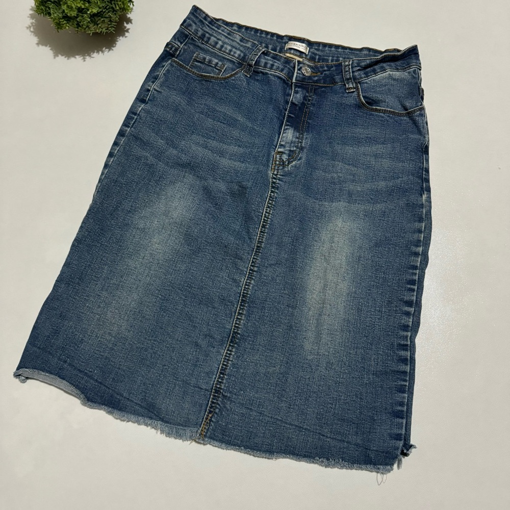 Jade Mackenzie Long Modest Medium Wash Stretch Denim Jean Skirt Size‎ 6